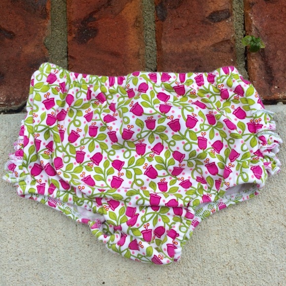 Vera Bradley Baby Diaper Cover 3-6 Months - Picture 1 of 3
